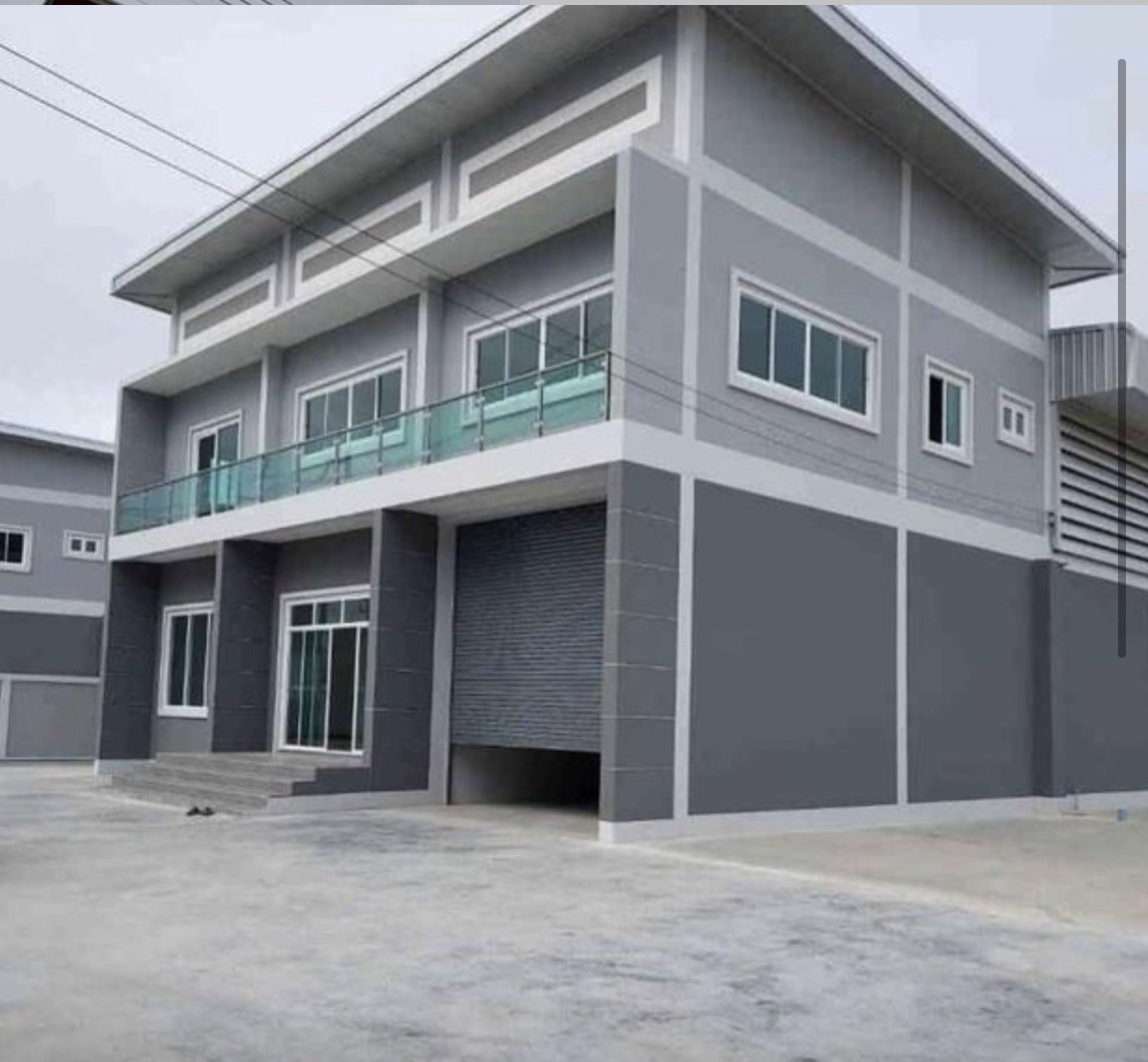 ที่ดินทางเข้ากว้างมาก รถใหญ่เข้าออกสะดวก สวนทางได้คล่อง